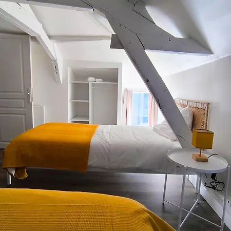 Le Des Capucines * Mauleon