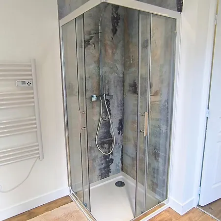 Le Des Capucines Daire *