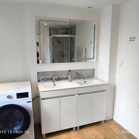 Le Des Capucines Daire Mauleon