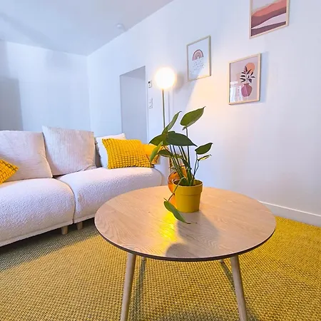 Le Des Capucines Daire *